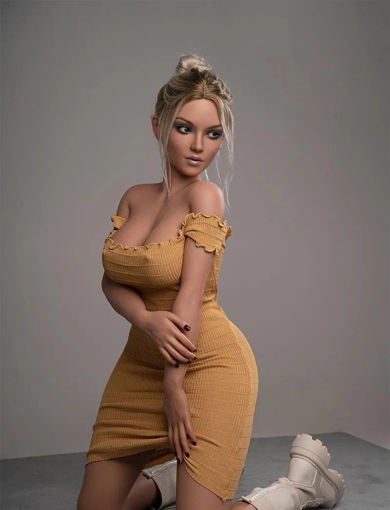 Curvy 157B Wheat Doll