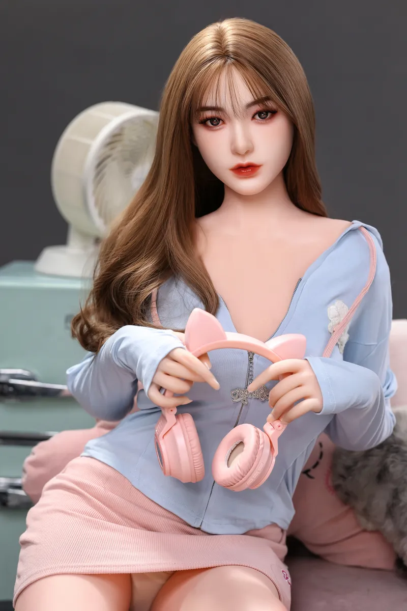 Curvy 135cm Doll · Head 369